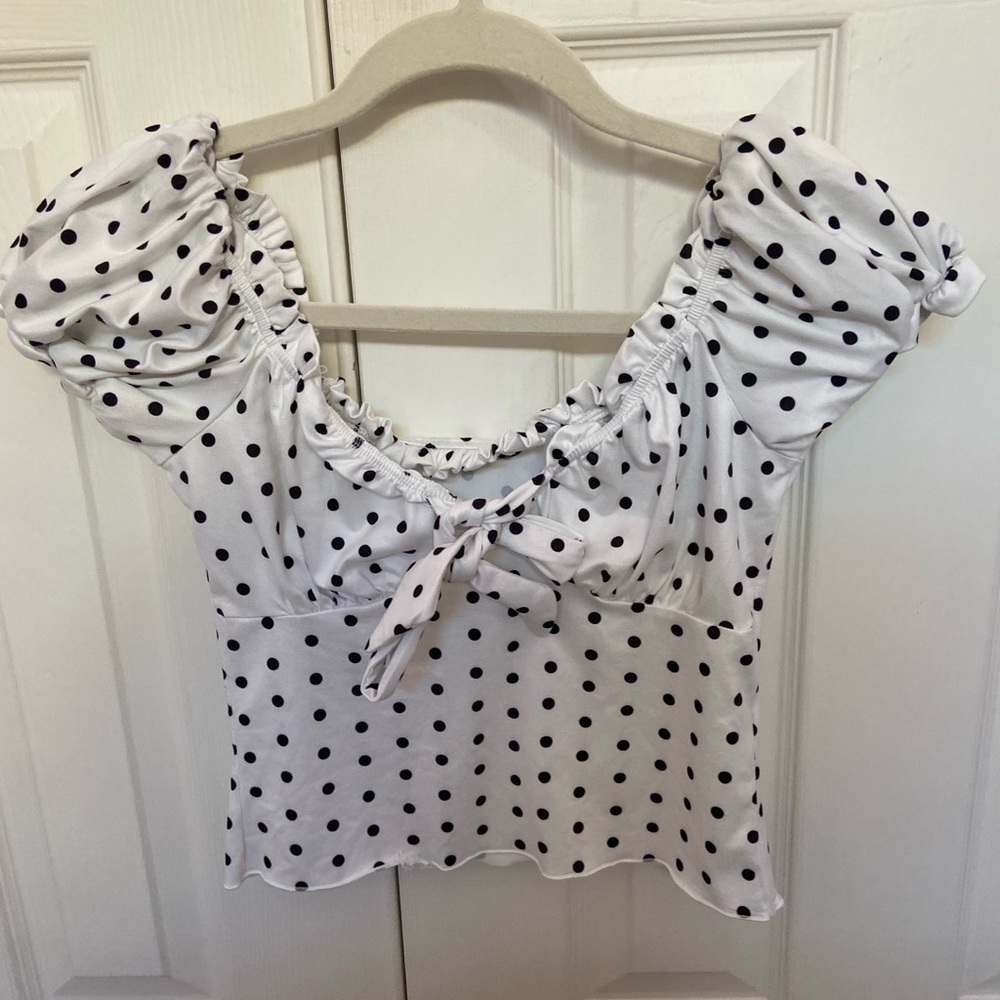 SHEIN White & Black Ruched Sleeve Polka Dot Top